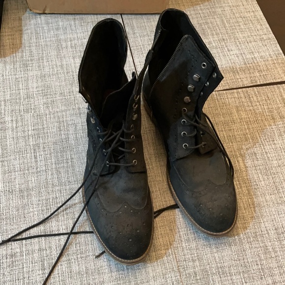 Andrew Marc Boots - Picture 1 of 5